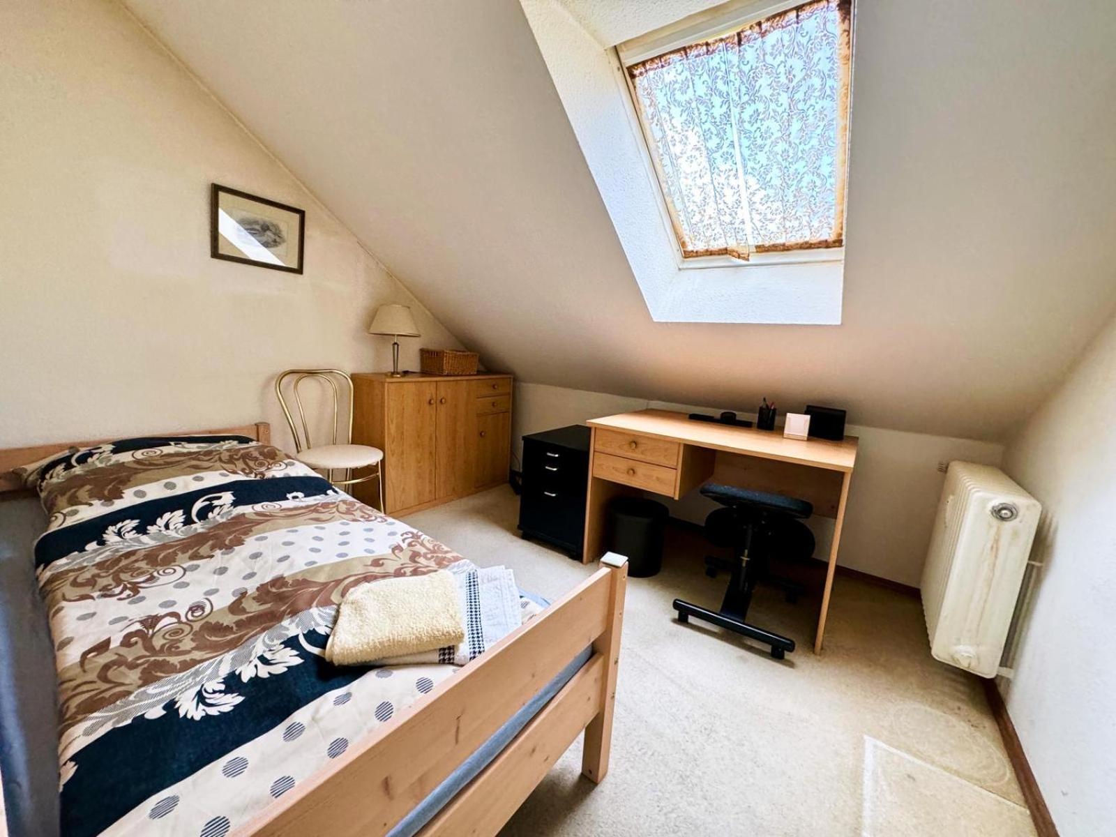 Gepflegte 3 Zimmer Wohnung! Hannover Bagian luar foto