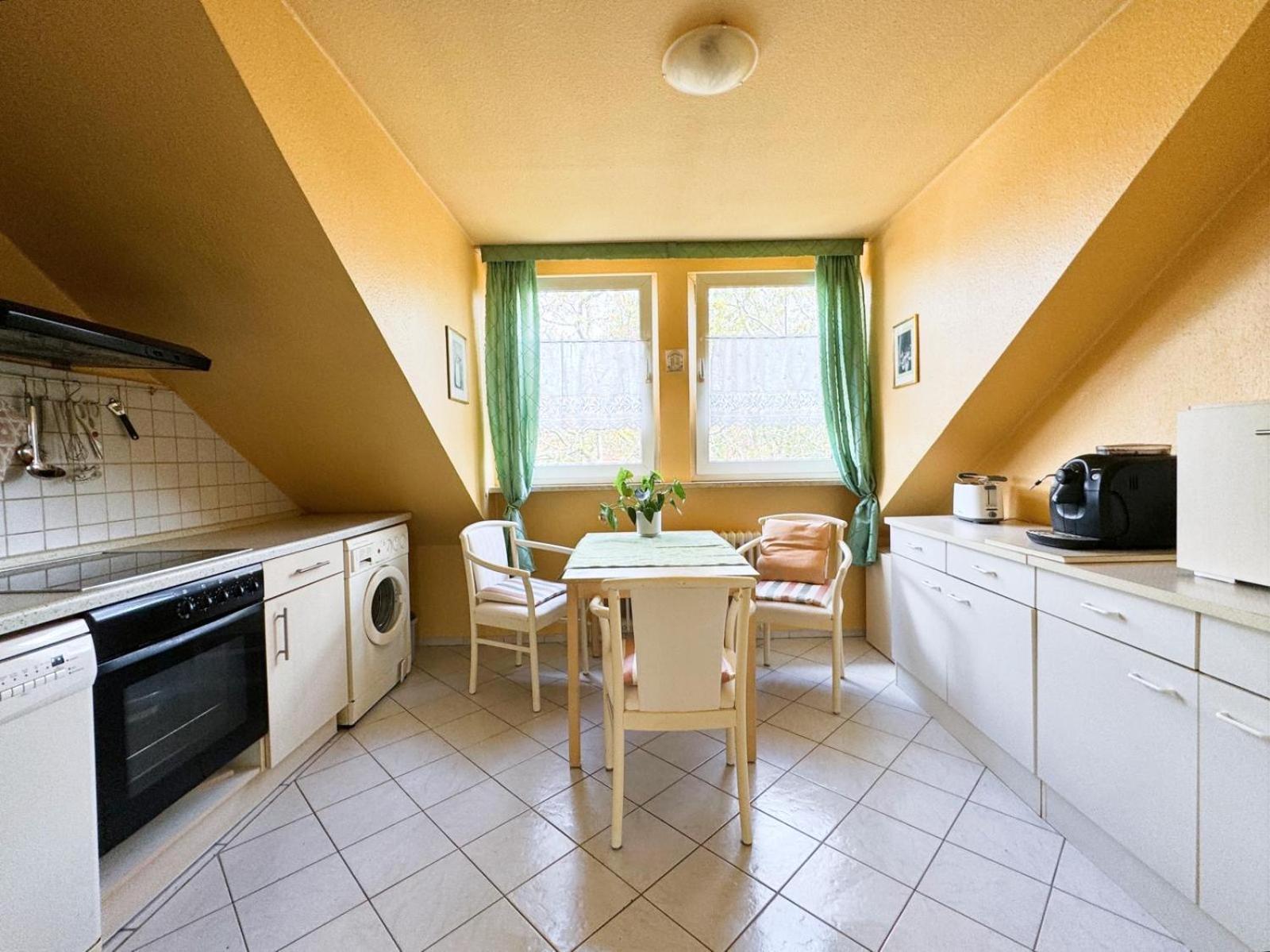 Gepflegte 3 Zimmer Wohnung! Hannover Bagian luar foto